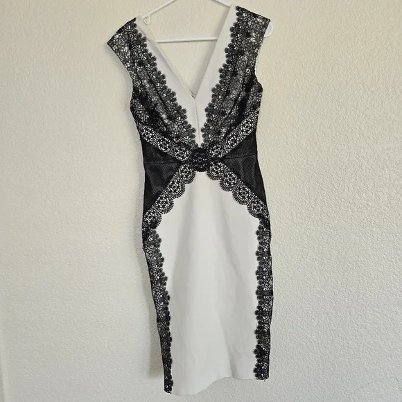 Catherine DeaneCap-Sleeve V-Neck Lace-Panel Sheath Dress, Oyster/Almond size 4 - Picture 4 of 12